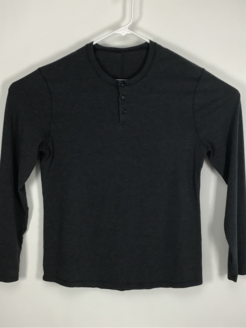 Lululemon men’s long sleeve Henley shirt medium